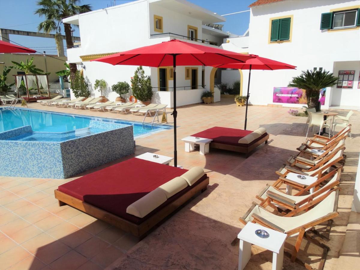 Oasis Beach Club Kavos Bagian luar foto