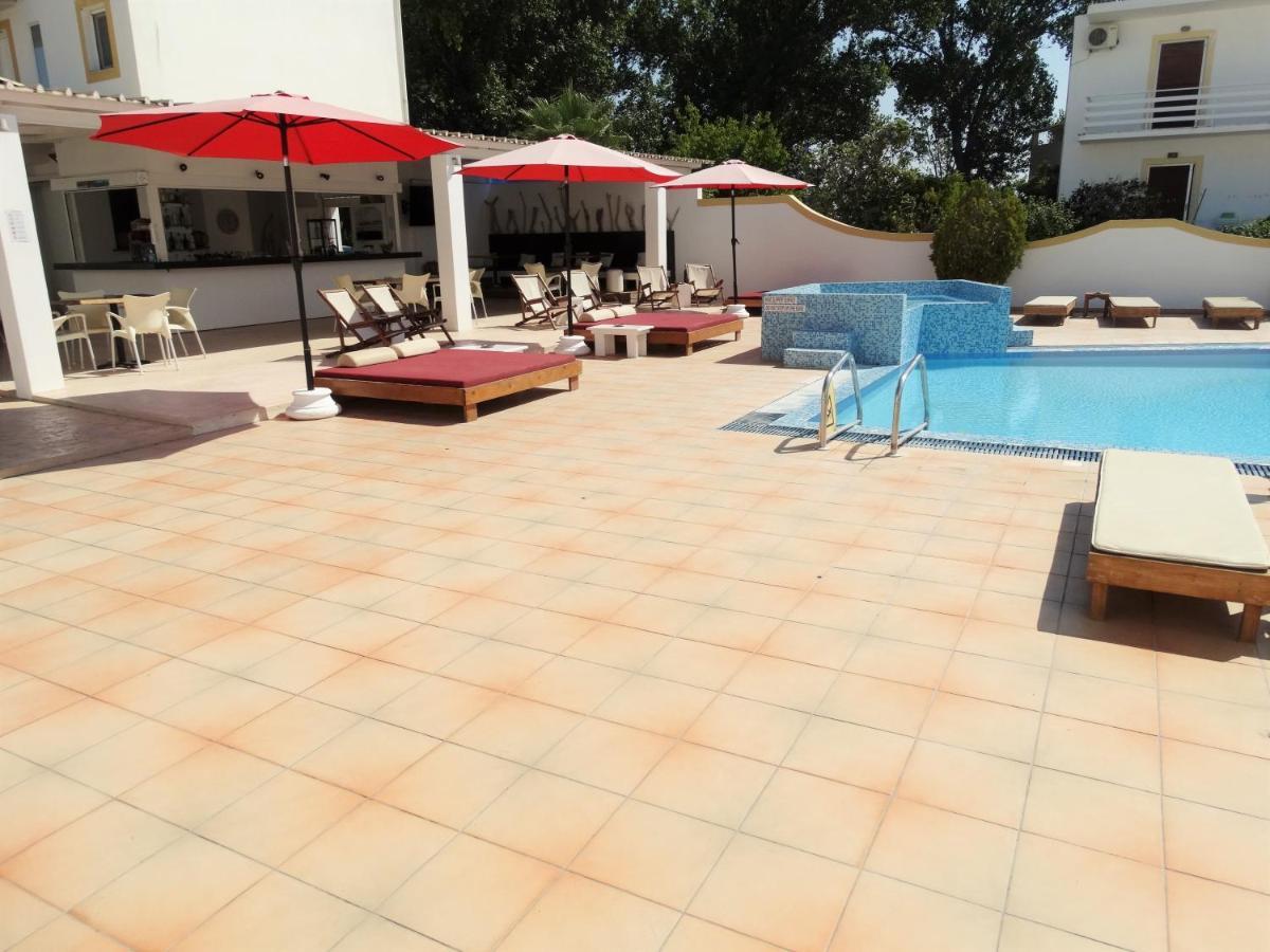 Oasis Beach Club Kavos Bagian luar foto